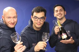 Photographie d'une autre partie de l'équipe des organisateurs (Stranger Team) du Startup Weekend Poitiers 2019